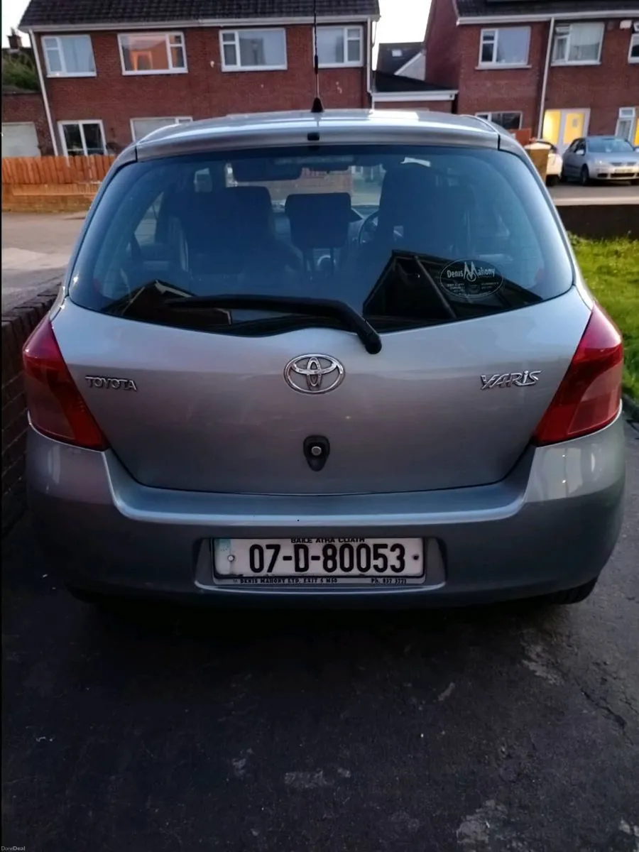 Toyota yaris Automatic - Image 3