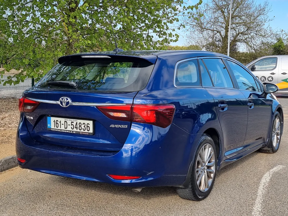 Toyota Avensis 2016 diesel ⛽️ nct&tax €5990 - Image 3