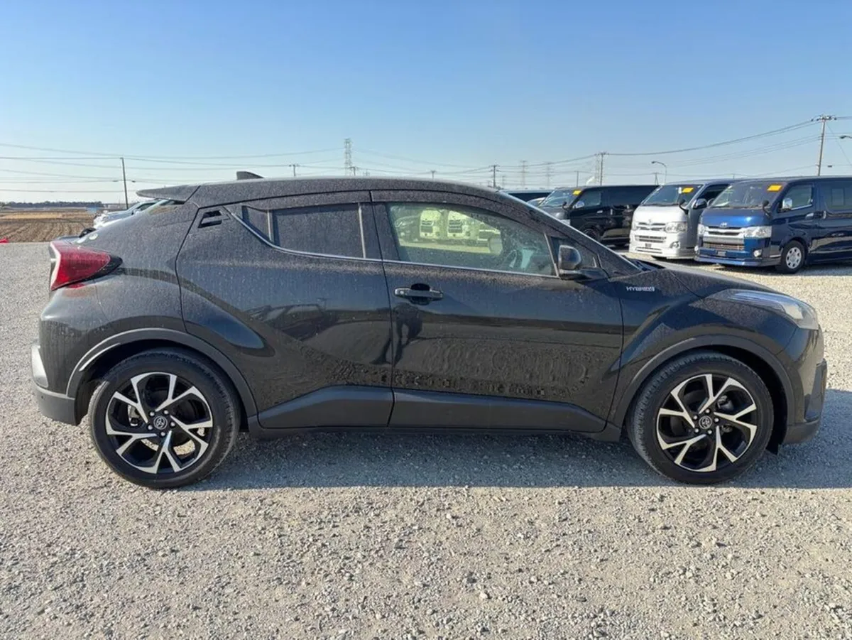 Toyota C-HR 182 G Leather - Image 2