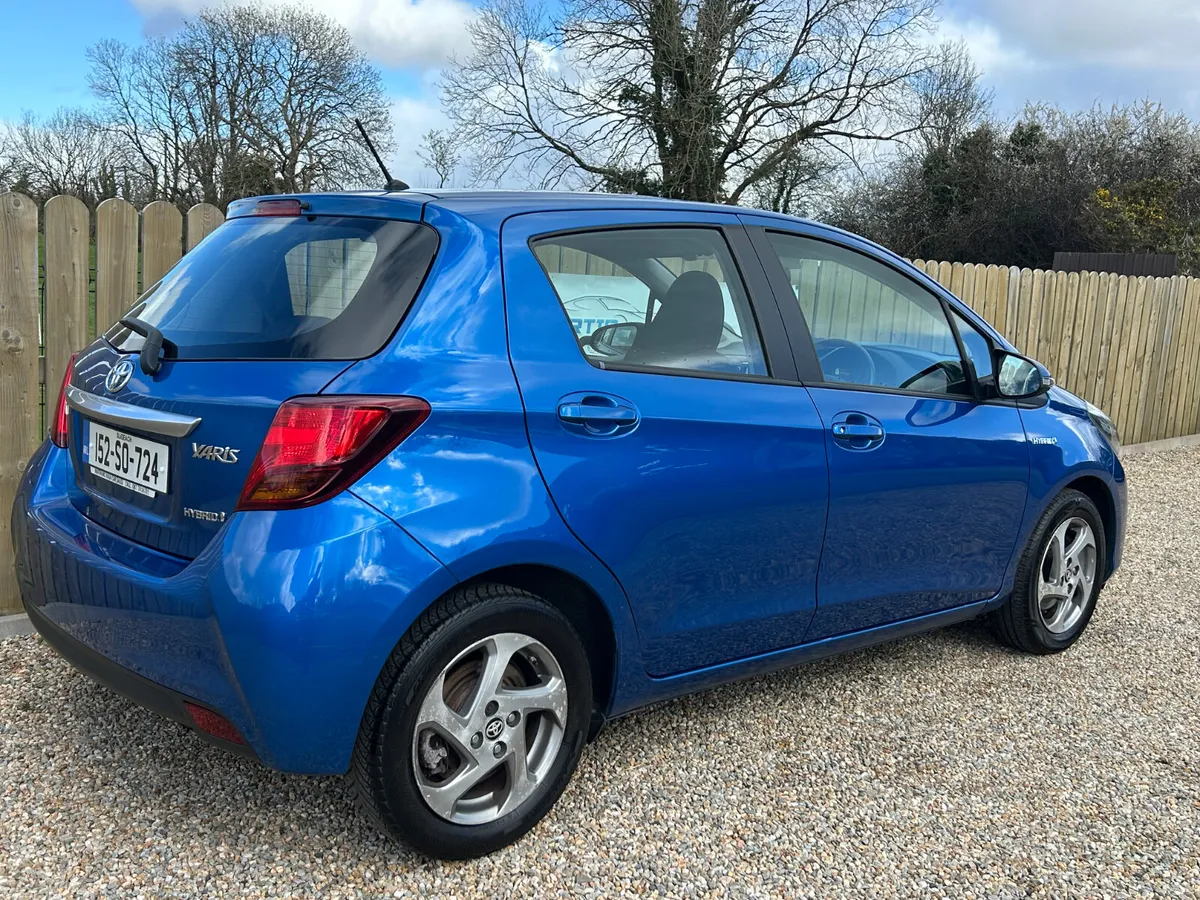 2015 Toyota Yaris Icon 1.5 Hybrid Automatic - Image 4