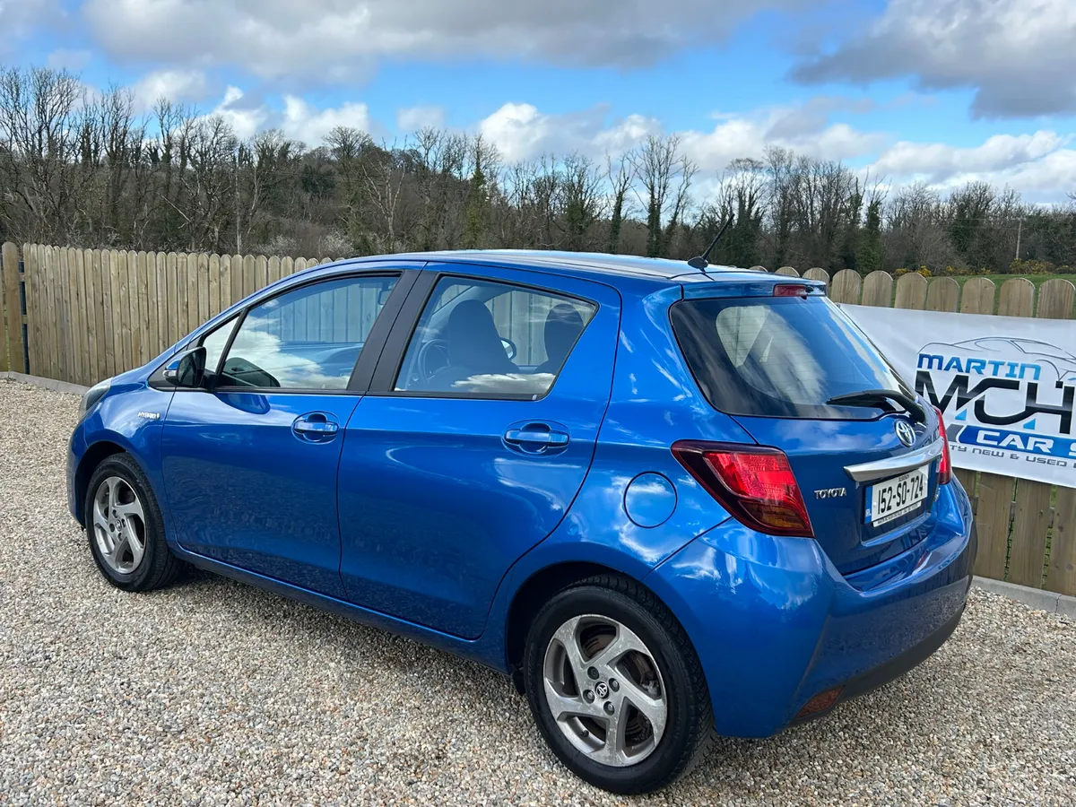 2015 Toyota Yaris Icon 1.5 Hybrid Automatic - Image 3