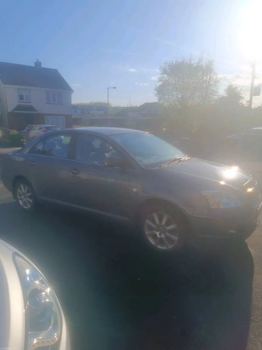 Toyota Avensis - Image 1