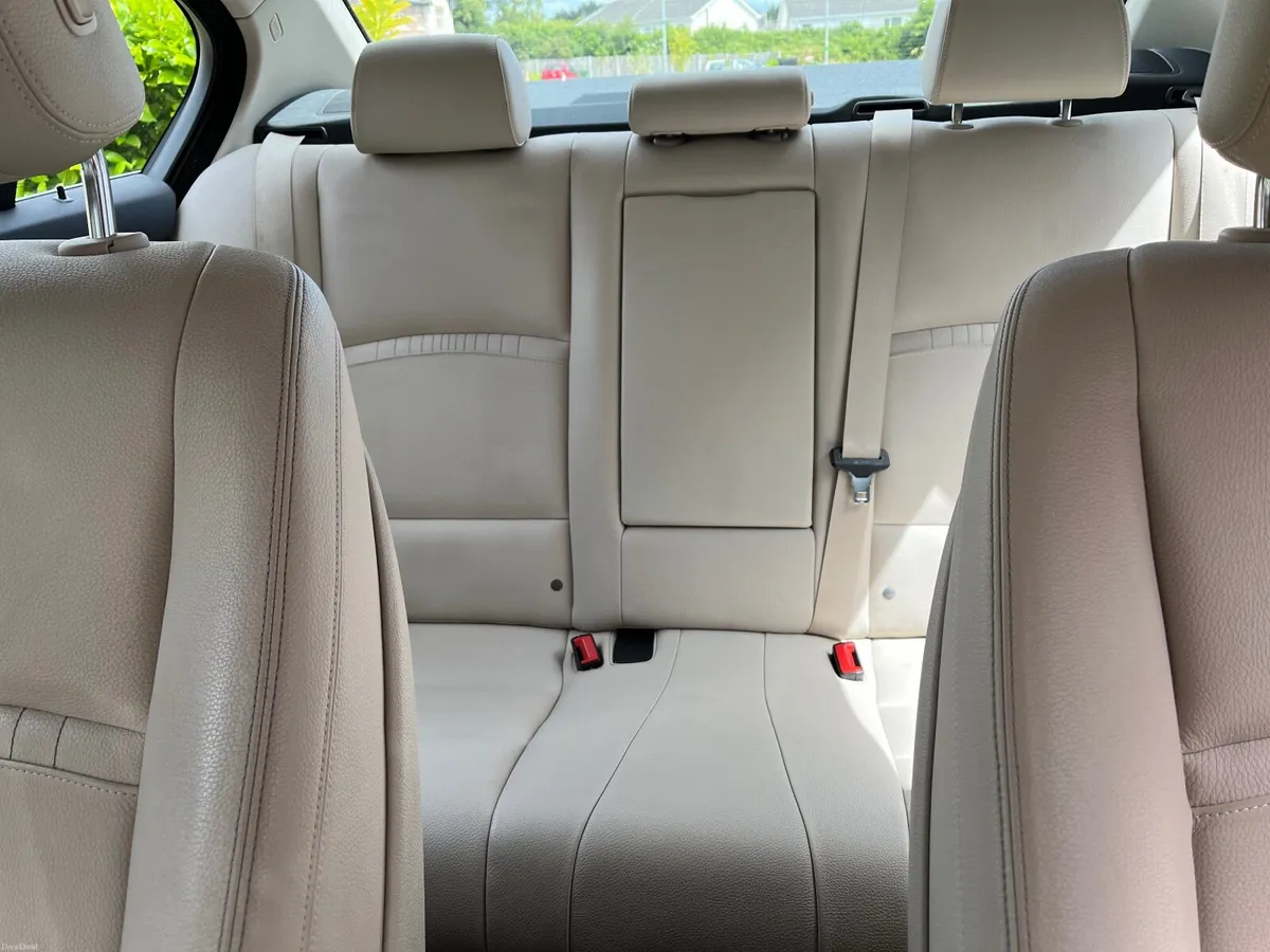 BMW 5-Series 2016 - Image 4