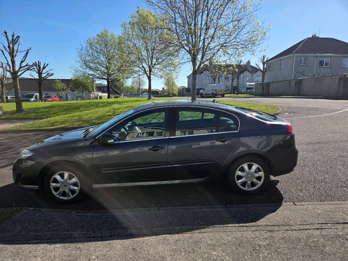 Renault Laguna 2009 - Image 2