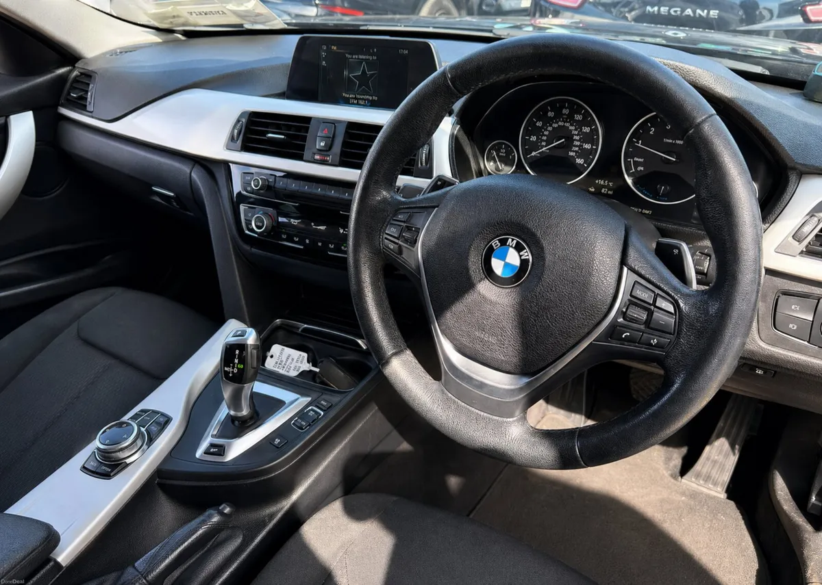 2018 BMW 330e - Image 4