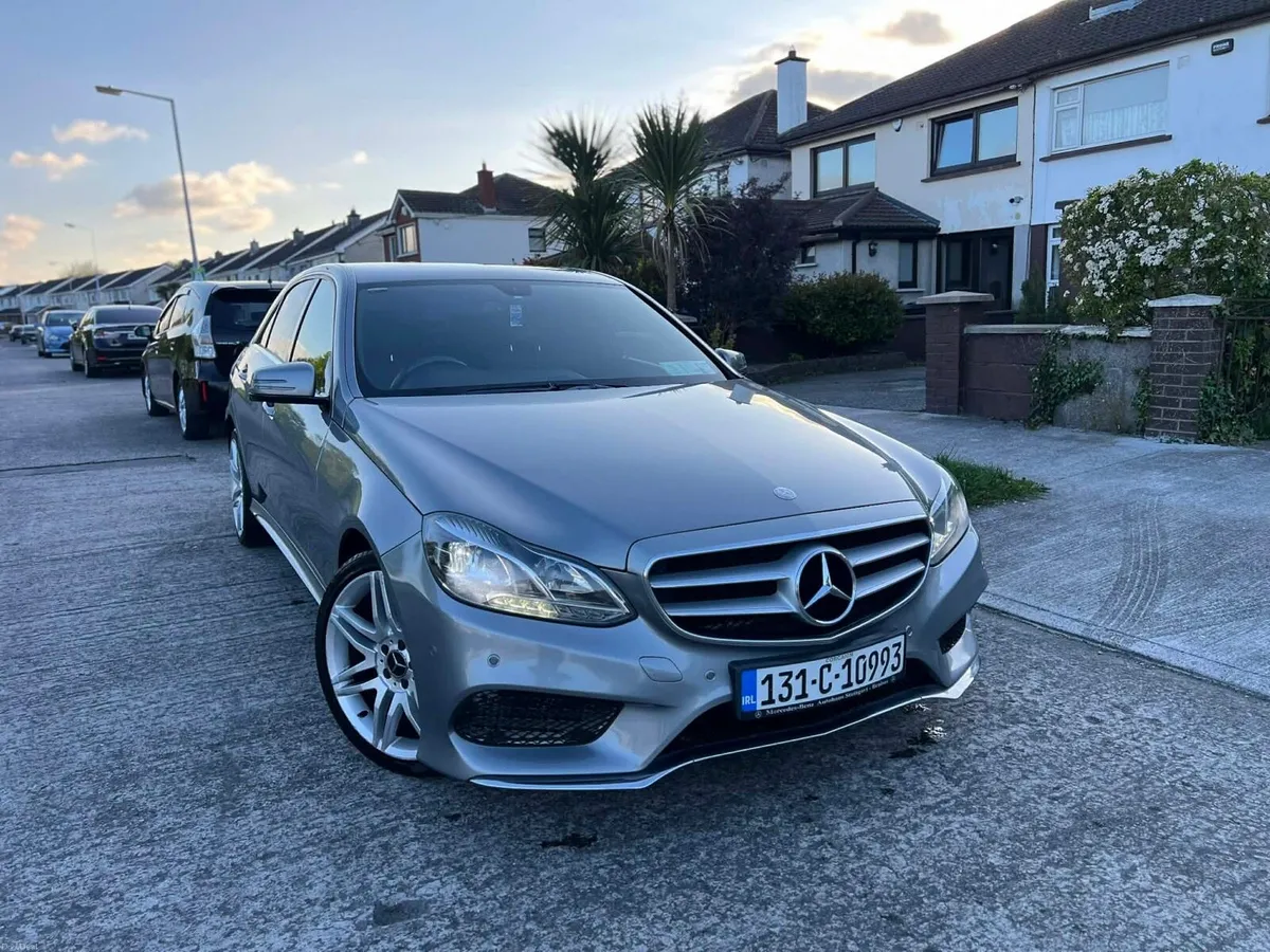 Mercedes Benz E220 AMG LINE - Image 2