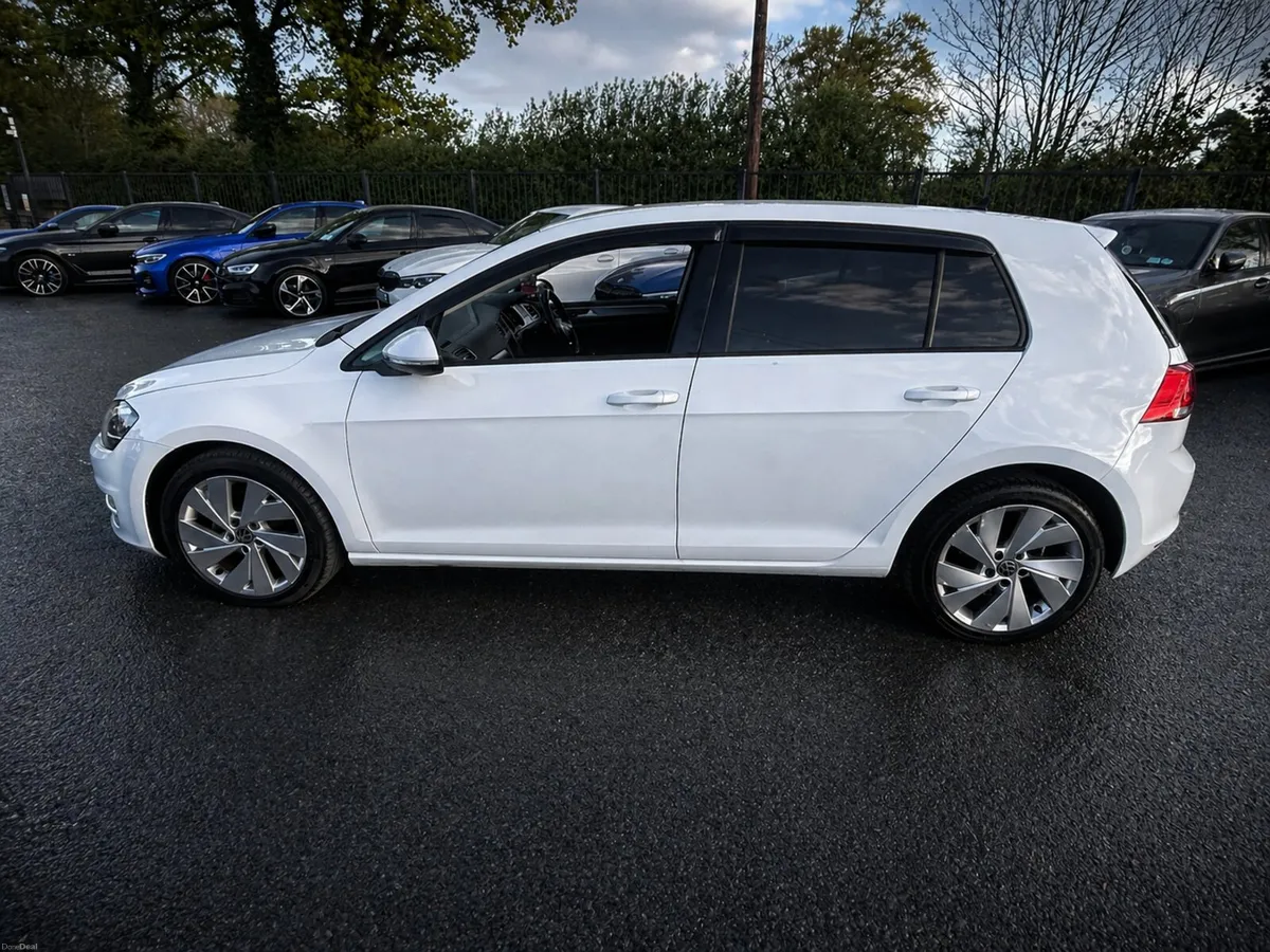 141 VW GOLF 1.2TSI AUTO LOW KMS - Image 2