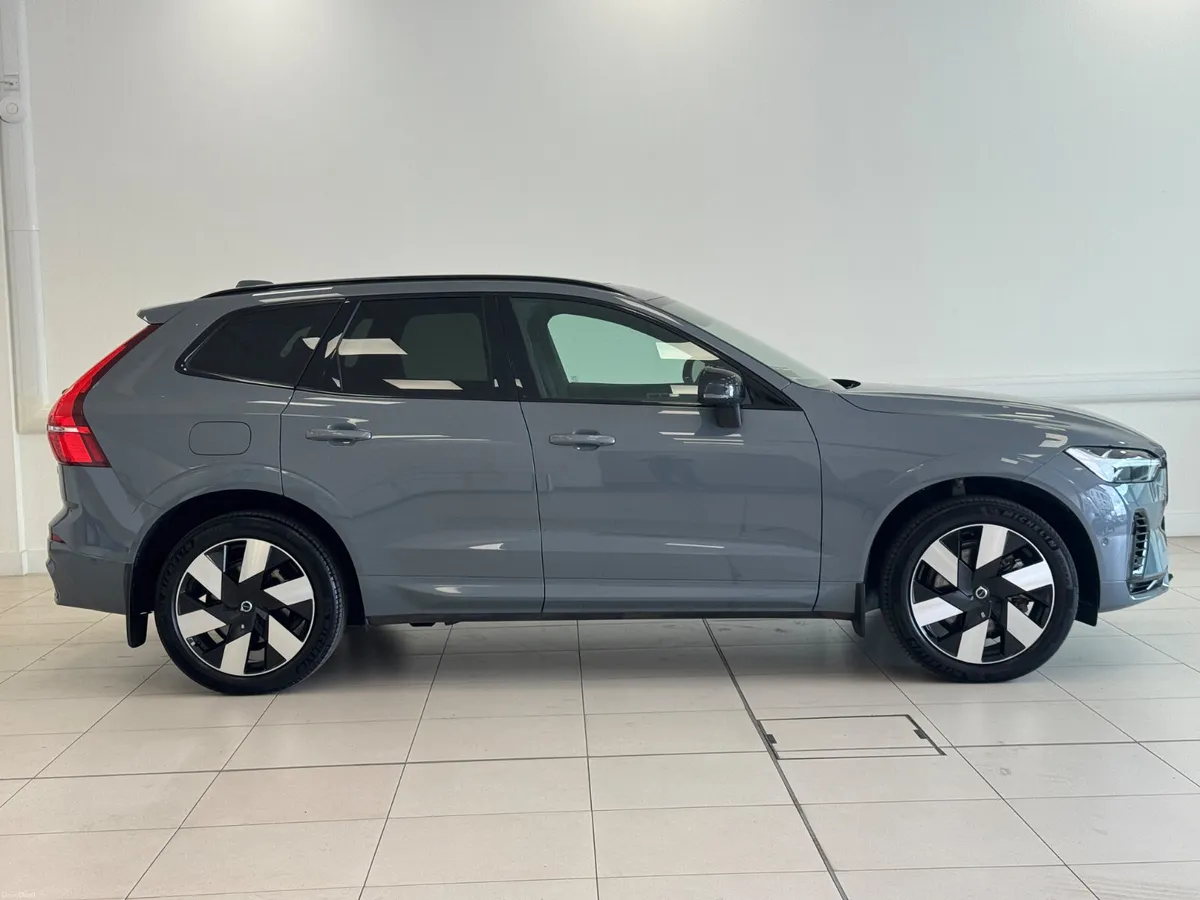 Volvo XC60 2024 - Image 3