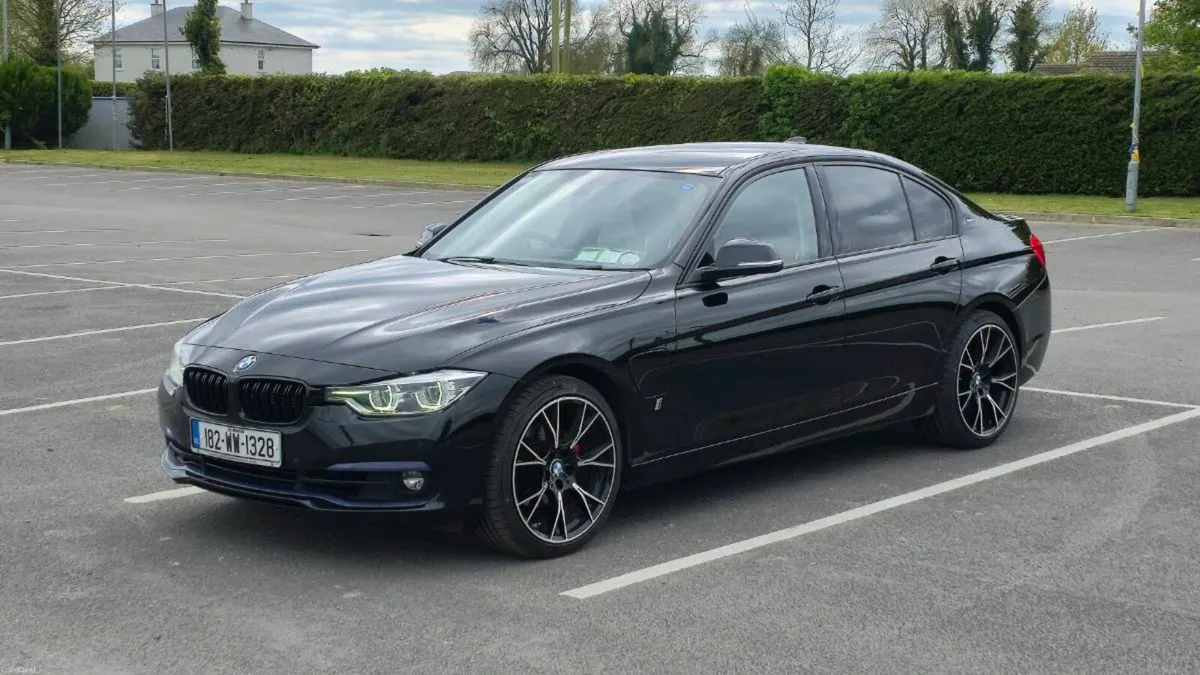 BMW 330e - Image 3