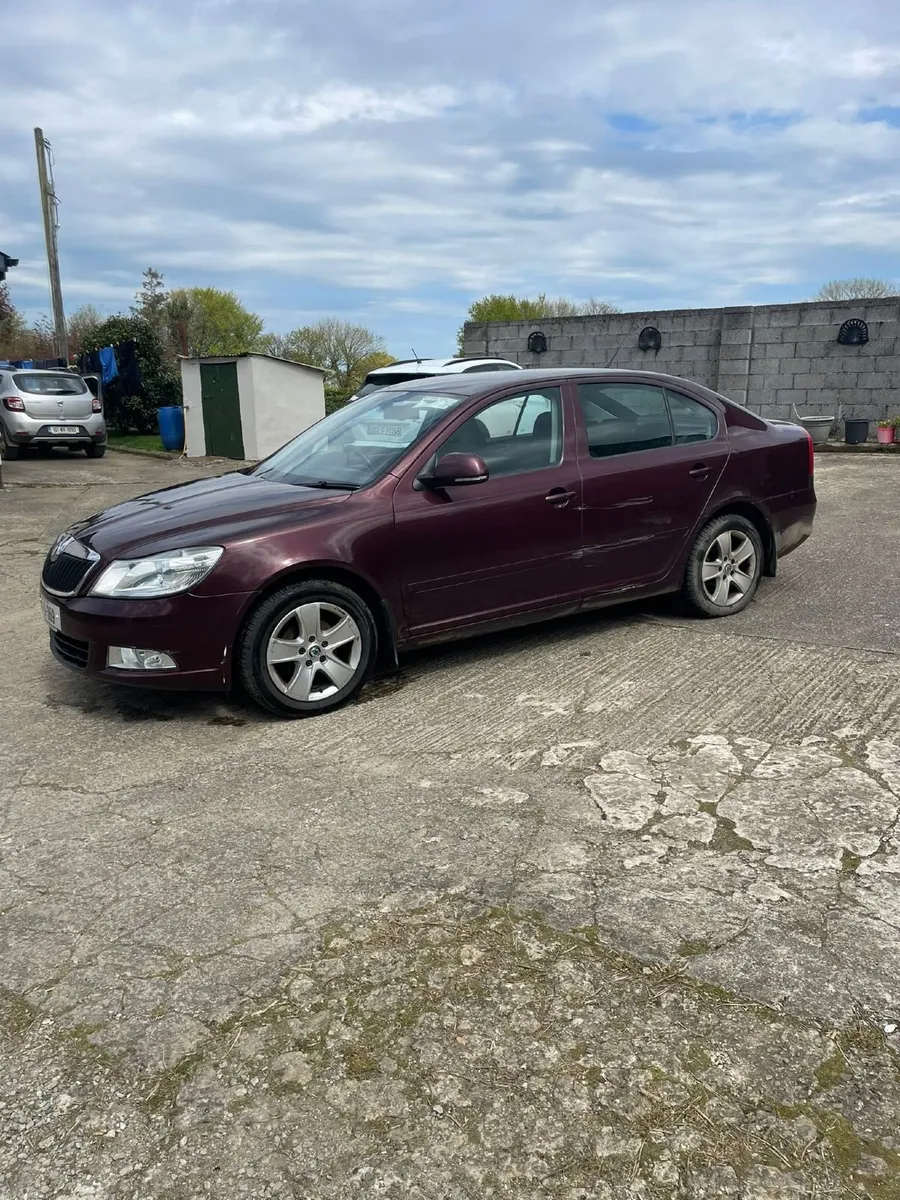 Skoda Octavia 2010 - Image 4