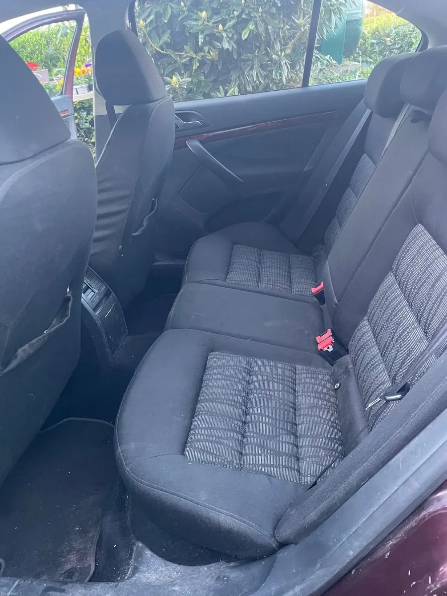 Skoda Octavia 2010 - Image 2