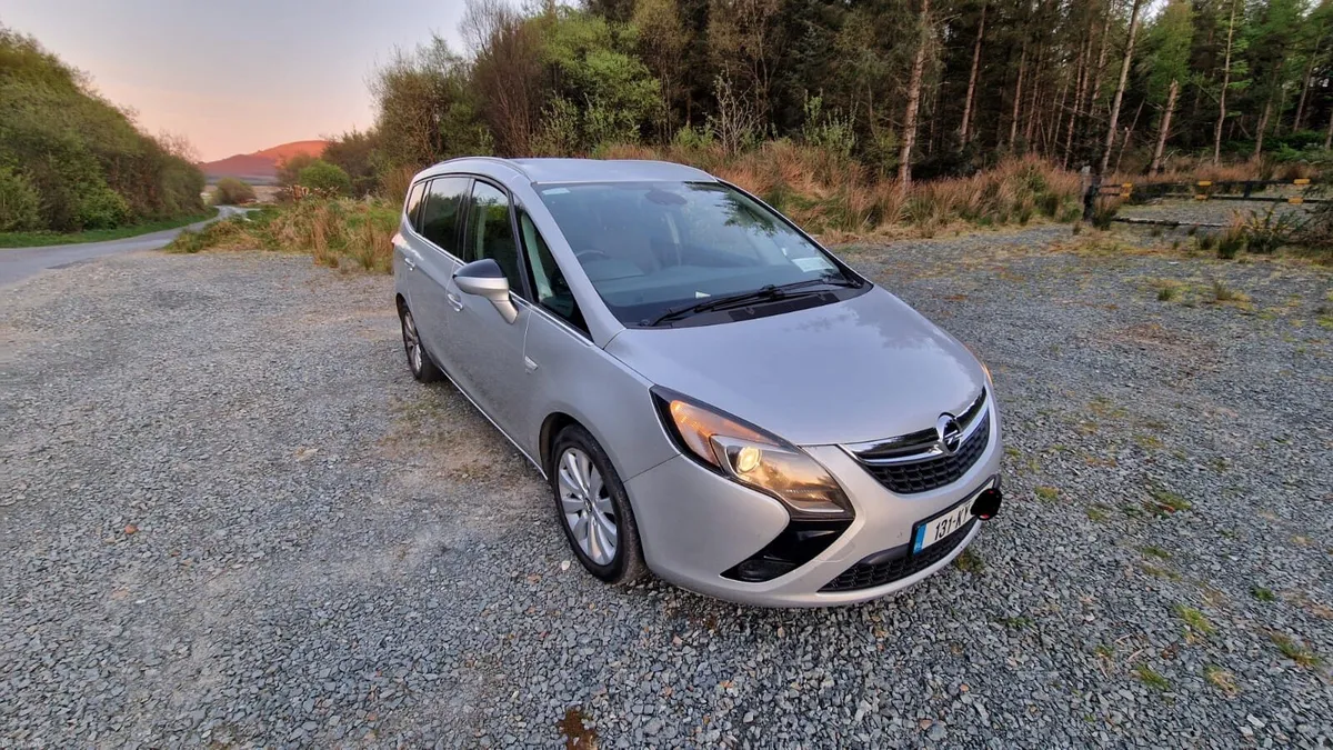 Opel Zafira Tourer - Image 1