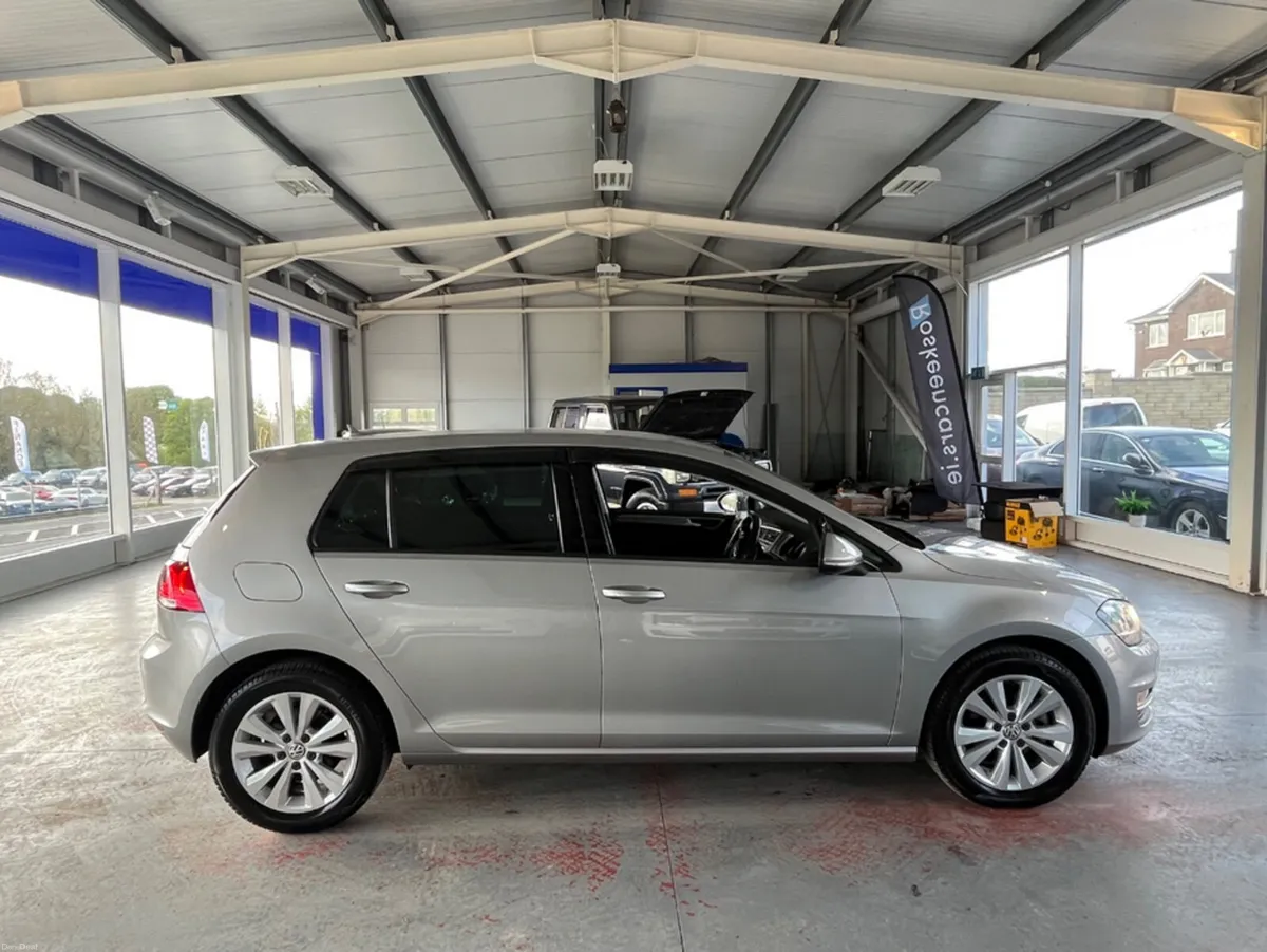 Volkswagen Golf 1.2 Tsi 120 bhp Dsg automatic SE - Image 4