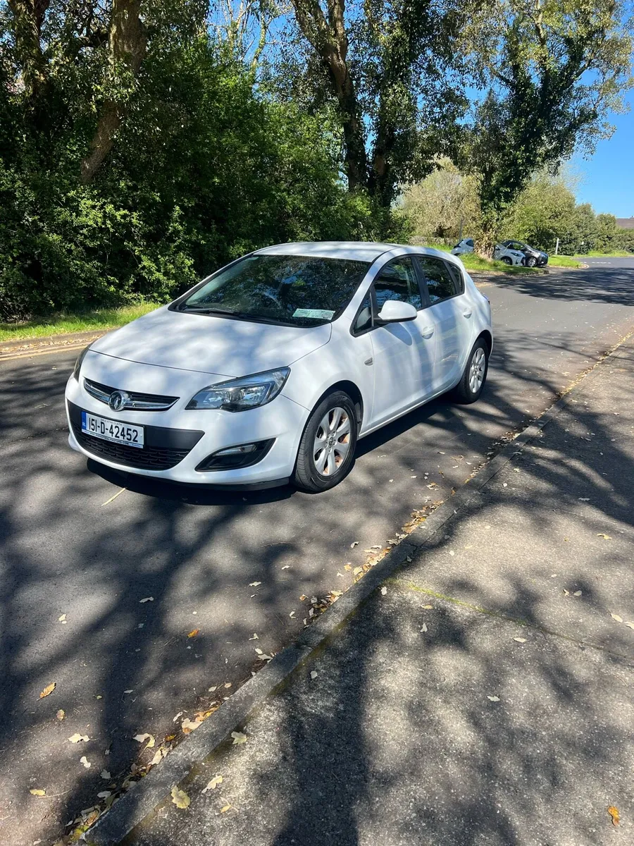 Opel Astra 1.4 petrol 2015 taxed and Nct - Image 2