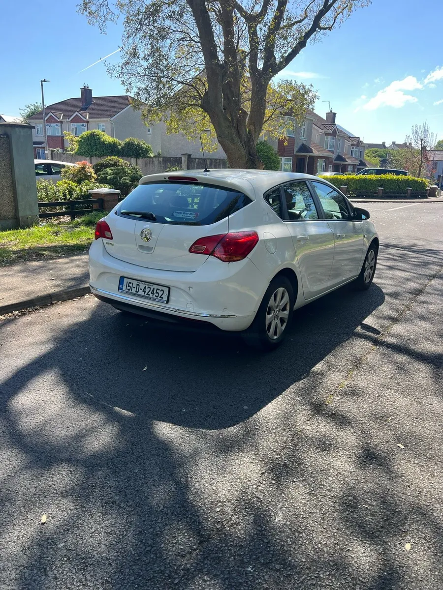 Opel Astra 1.4 petrol 2015 taxed and Nct - Image 4
