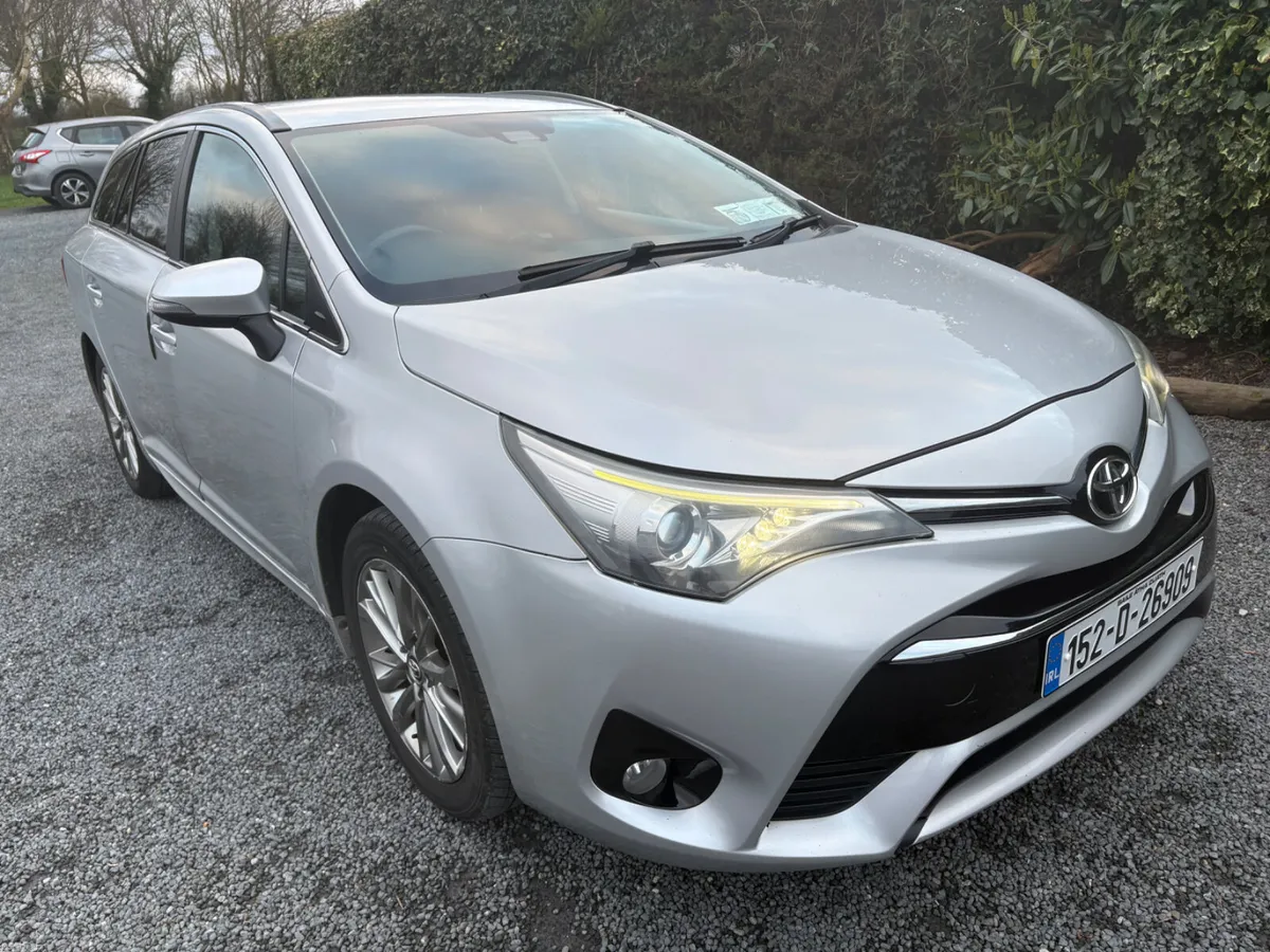 Toyota Avensis 2015 Estate - Image 2