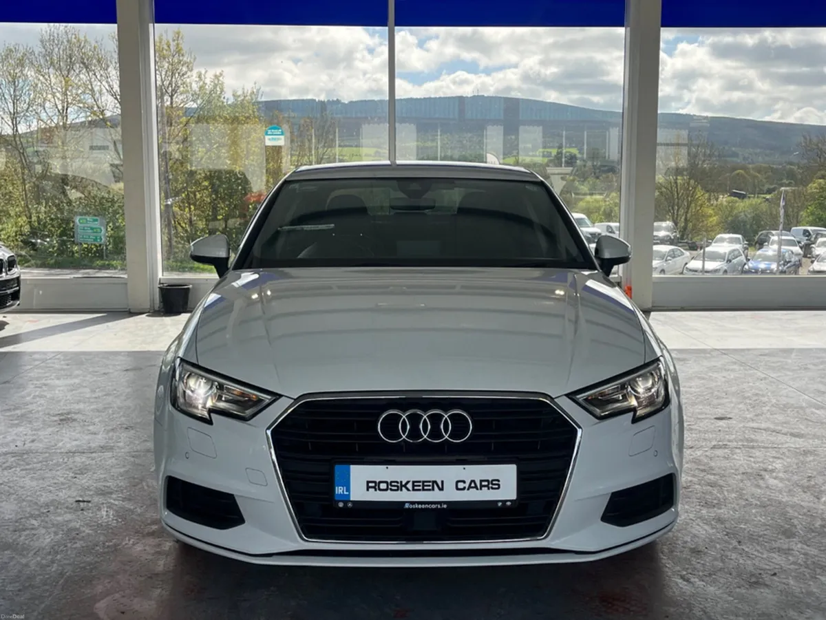 Audi A3 Saloon 1..4 TFSI 150HP S - TRONIC  4DR AUT - Image 2