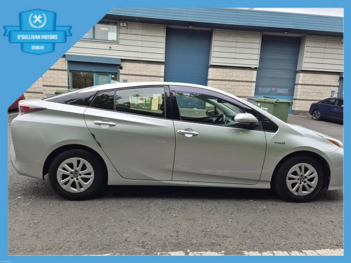 Toyota Prius / 2016 / 1.8 PETROL HYBRID / AUTO - Image 4