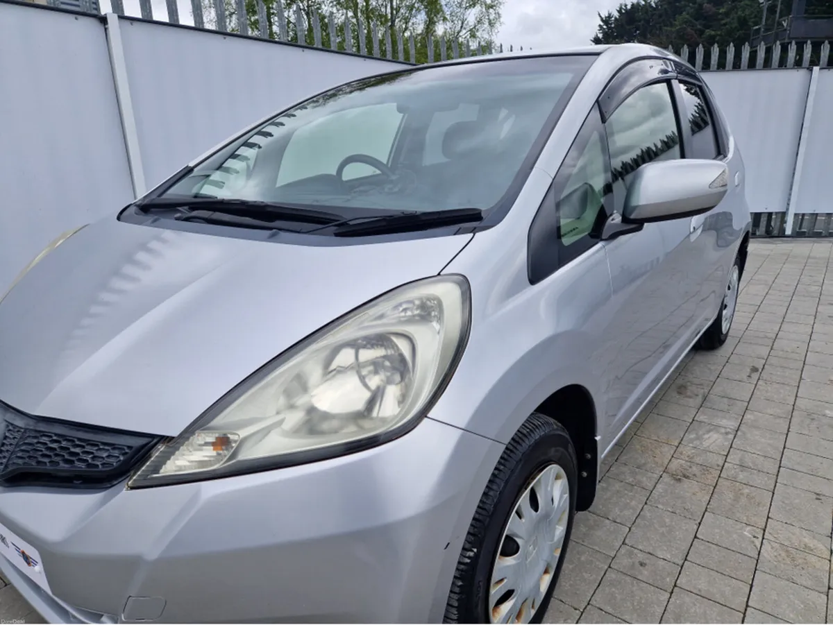Honda Fit 1.3PETROL AUTO - Image 4