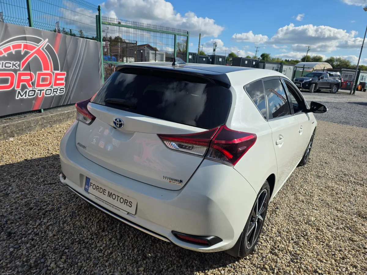 Toyota Auris 2017 - Image 4