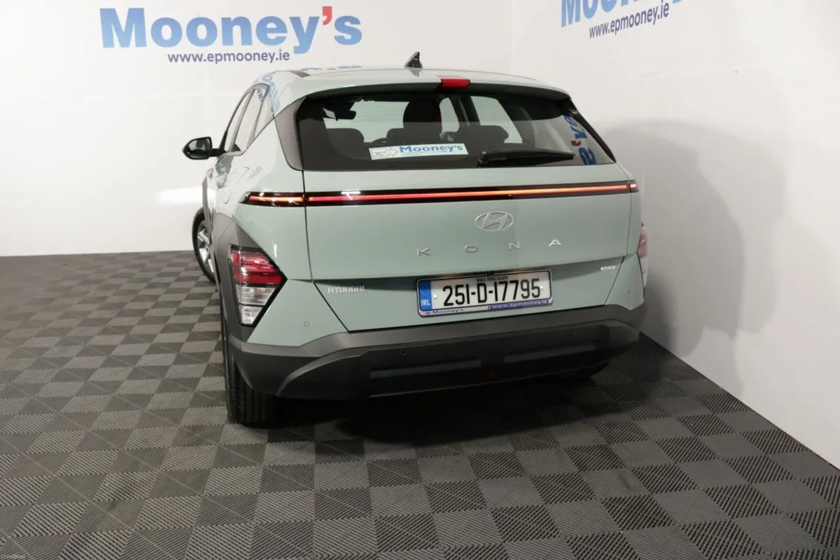 Hyundai KONA Hybrid Signature1.6 L Petrol Compact - Image 6