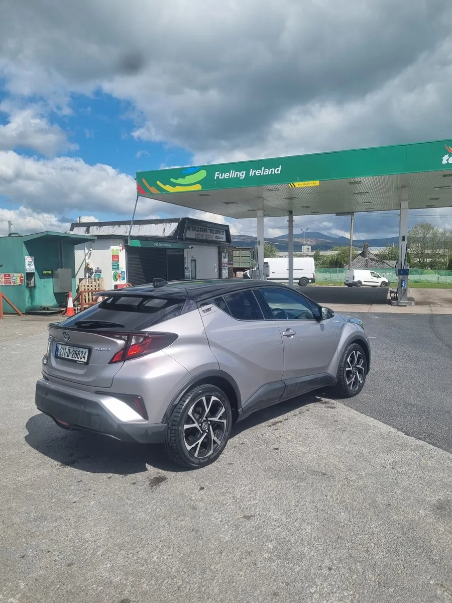 Toyota C-HR 2021 sport - Image 3