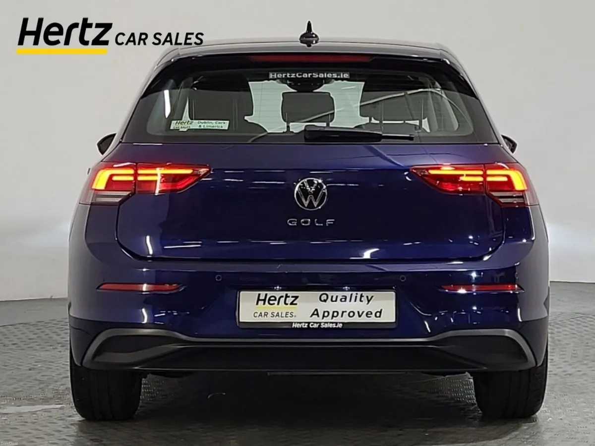 Volkswagen Golf LIFE 2.0 TDI 115HP Diesel Manual - Image 4