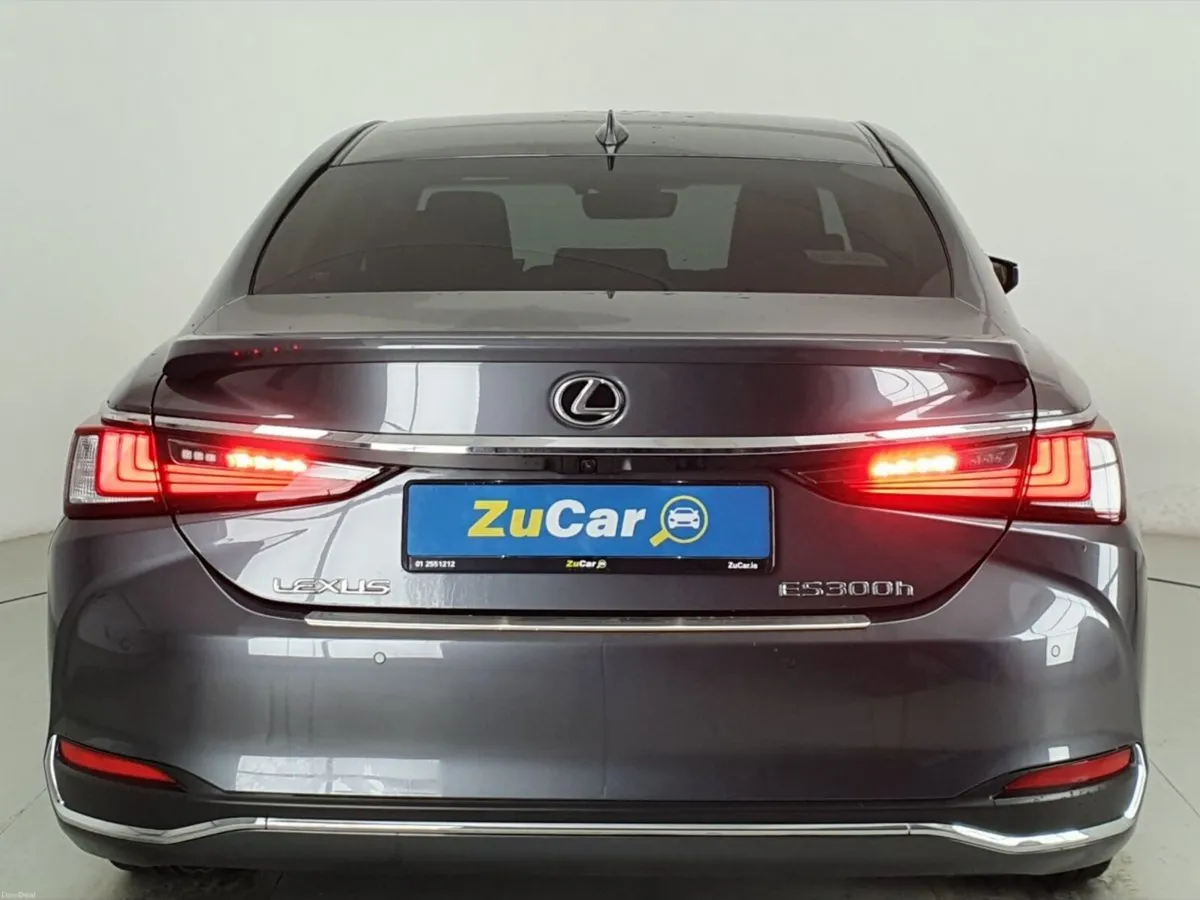 Lexus ES ES300h Dynamic - Image 4