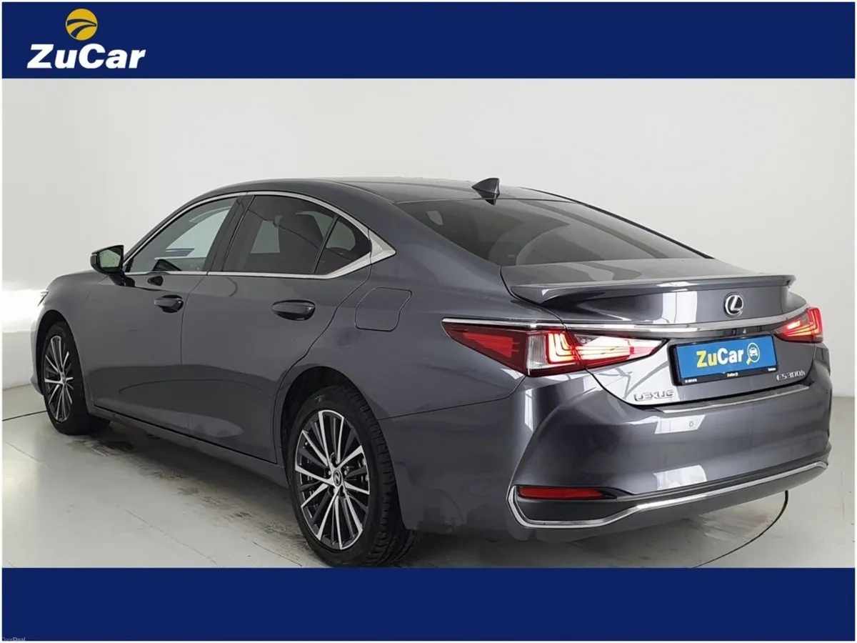 Lexus ES ES300h Dynamic - Image 4