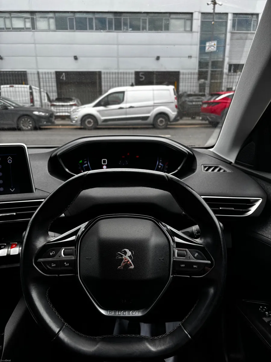 Peugeot 3008 2018 - Image 6