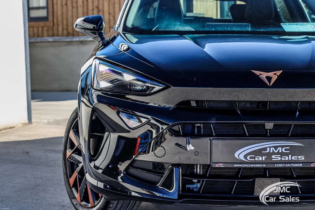 2025 CUPRA FORMENTOR AUTO - Image 2