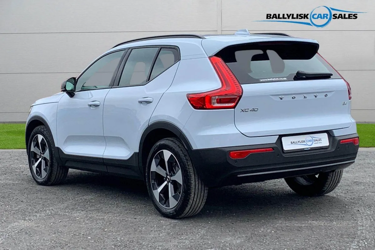 Volvo XC40 2.0 B4 197PS Plus Dark Auto in Cloud Bl - Image 2