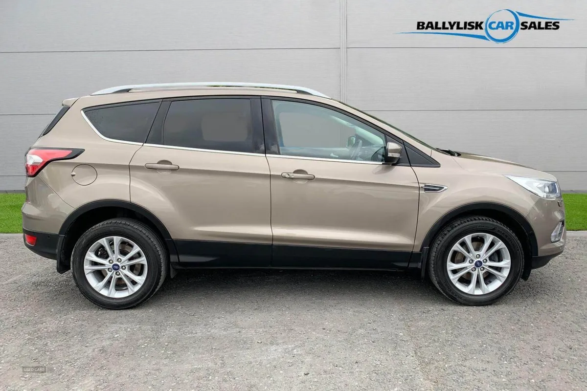 Ford Kuga 1.5 TDCi 120PS Titanium in Diffused Silv - Image 3