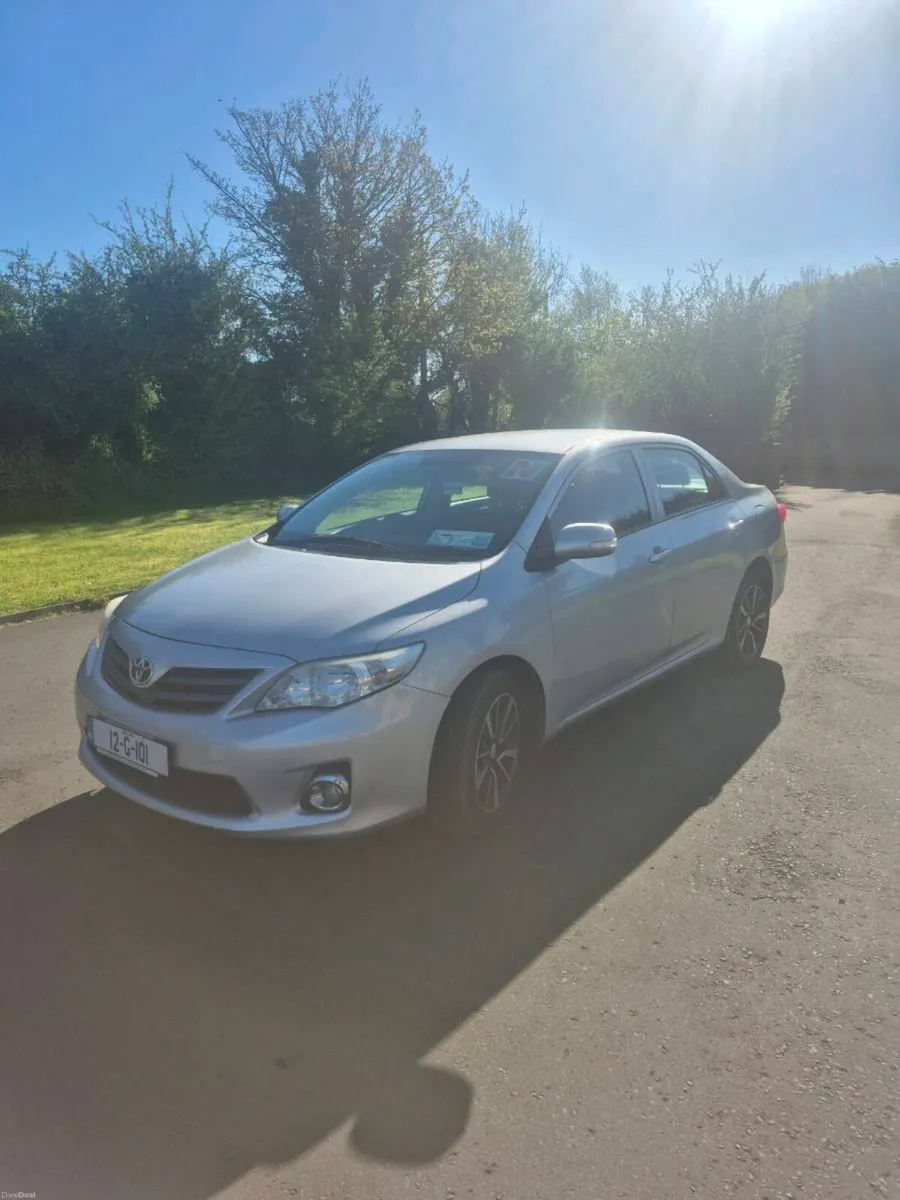 Toyota corolla - Image 3