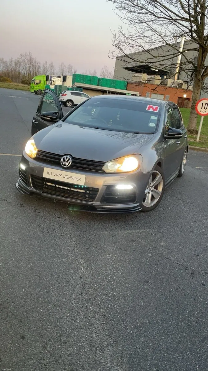 Volkswagen Golf 2010 - Image 1