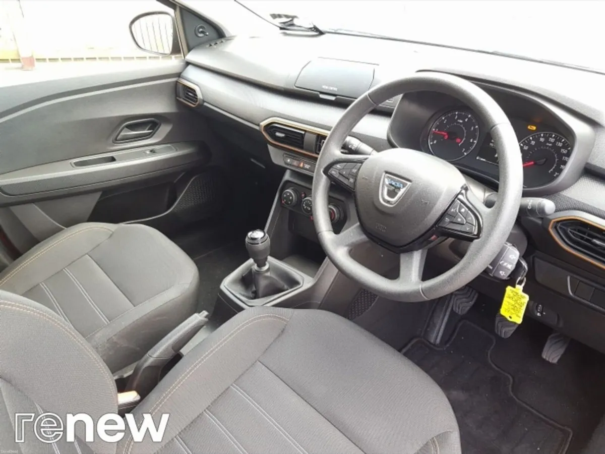 Dacia Sandero Stepway TCe 90 STEPWAY Essential - Image 6