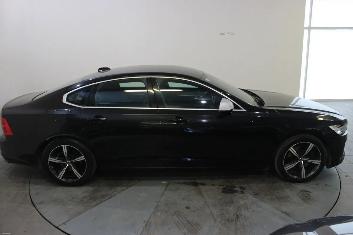 Volvo S90 D4 190hp R-Design Geartronic - TENDER 22 - Image 3