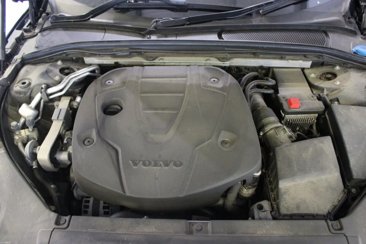 Volvo S90 D4 190hp R-Design Geartronic - TENDER 22 - Image 4