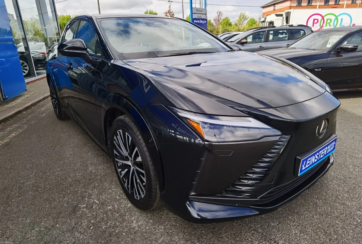 LEXUS RZ 450E 71KWH TAKUMI **98.1% BATTERY HEALTH* - Image 3