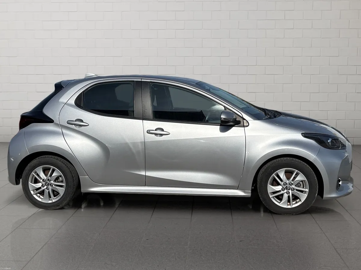 Toyota Yaris 2023 HYBRID IRISH - Image 2