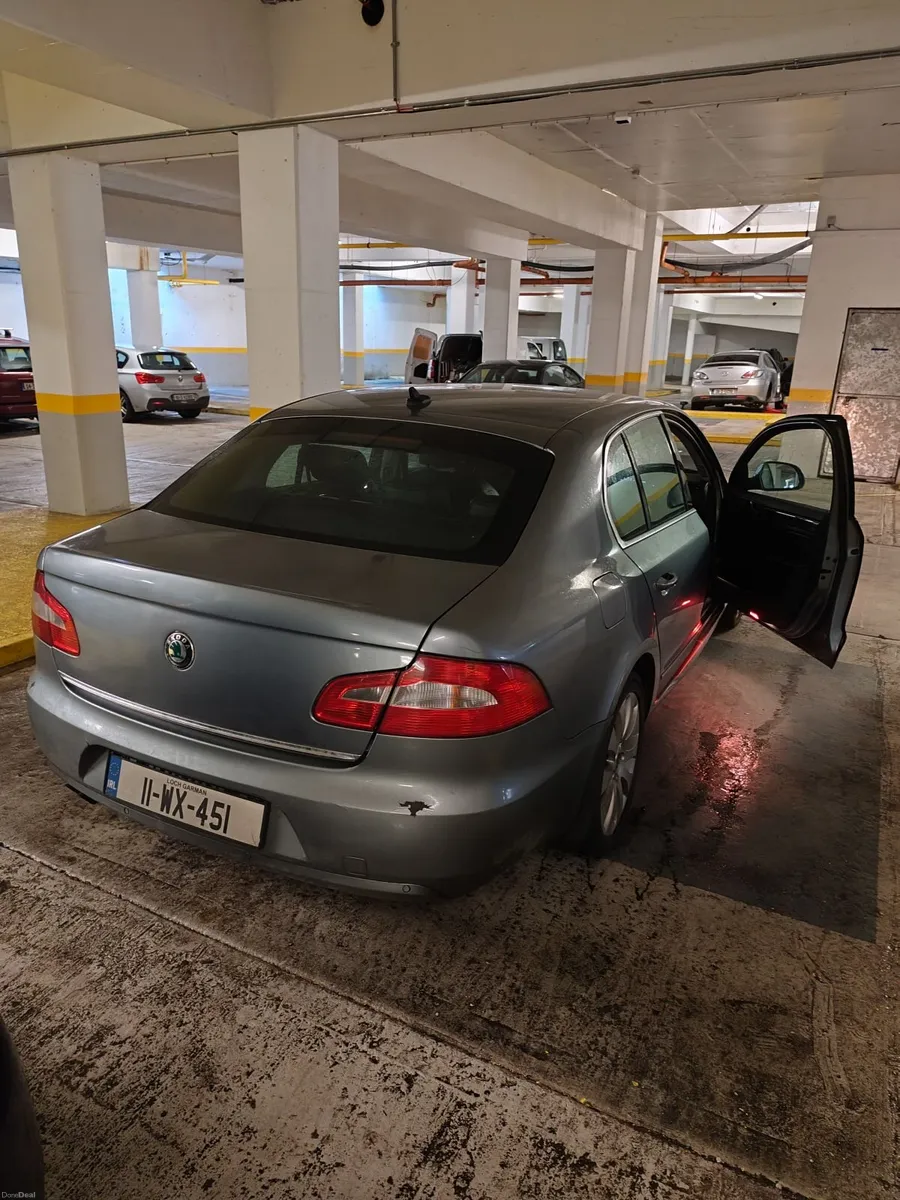 Skoda Superb 2011 - Image 3