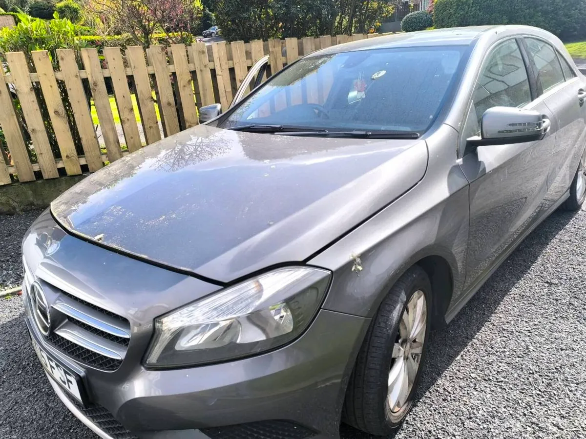 A180 Mercedes  2015 - Image 1