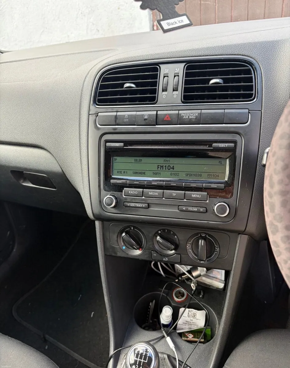 Volkswagen Polo 2011 - Image 3