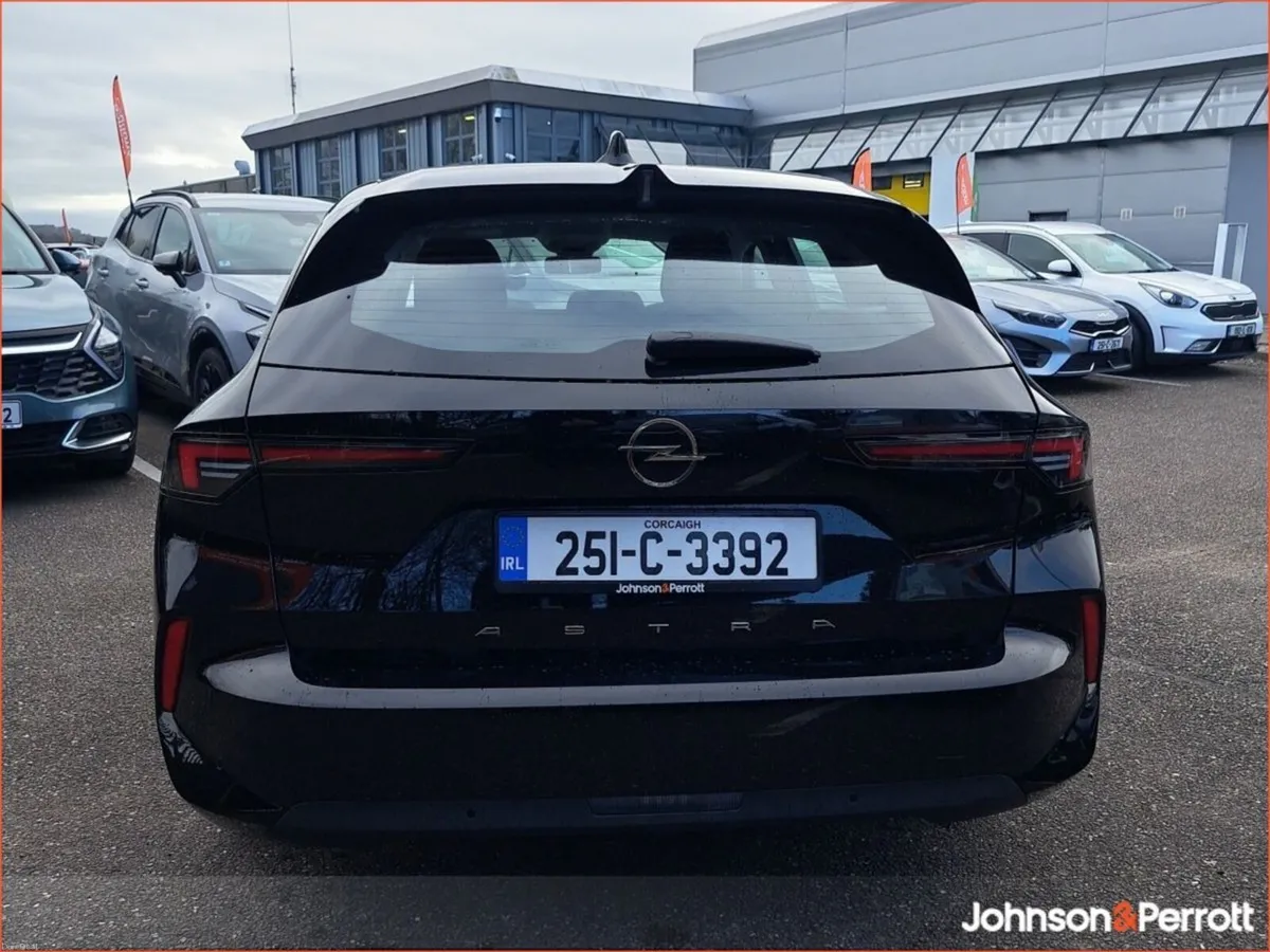 Opel Astra Elegance 1.2 Turbo 110PS Petrol 6 Speed - Image 5