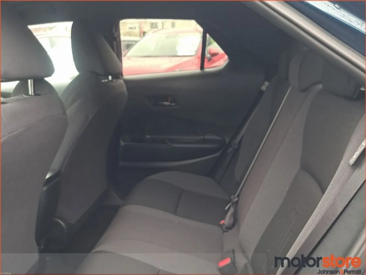 Toyota C-HR 1.8 HYBRID SPORT - Image 5