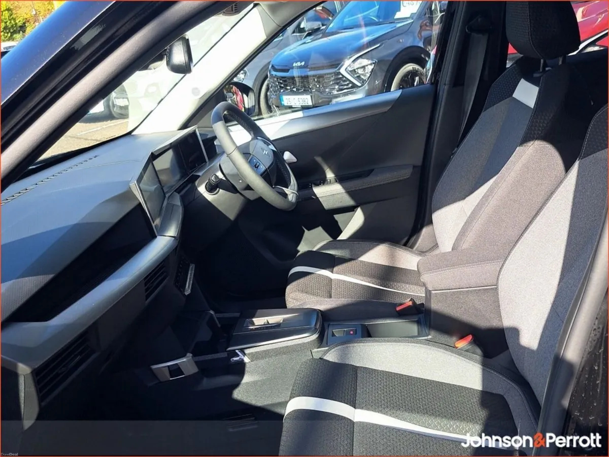 Opel Frontera Hybrid 1.2 GS 136HP - Image 4