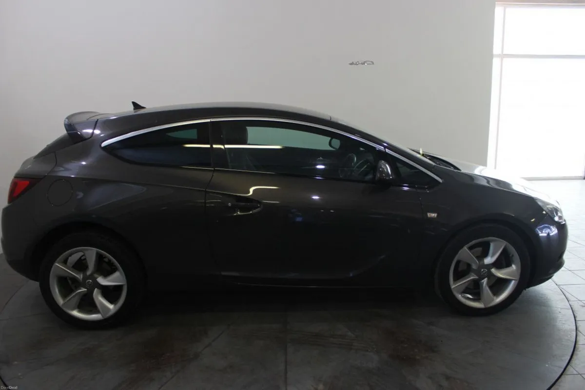 Opel Astra 1.6 CDTi GTC - TENDER 30 - TICKING SOUN - Image 4