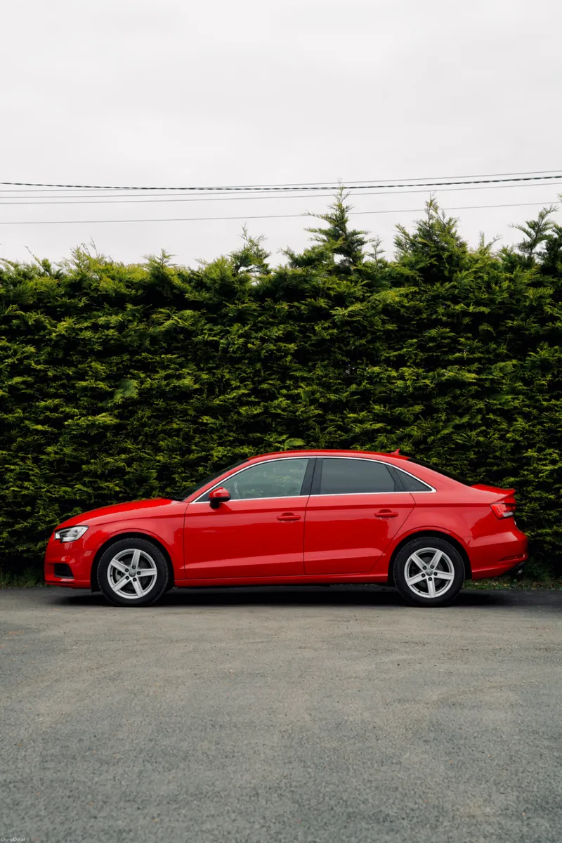 Audi A3 Sedan 1.4 TFSI 2017 - Image 2