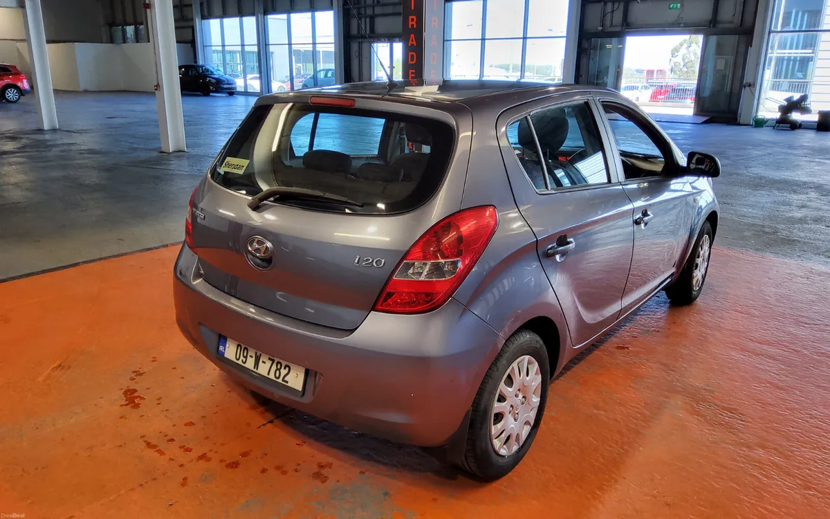 Hyundai i20 2009 - Image 4