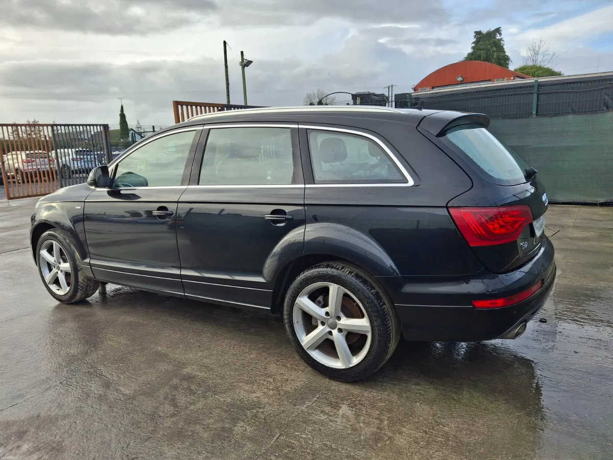 142 Audi Q7 S-Line Quattro 7 seater Automatic - Image 3